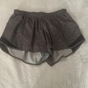 Hotty Hot Low-Rise Lined Shorts 4inch